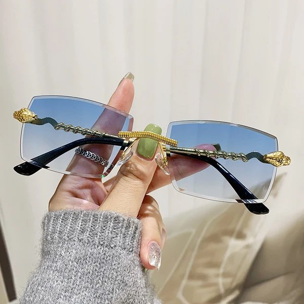 Damen Designer-Brille mit elegantem und transparentem Metallrahmen