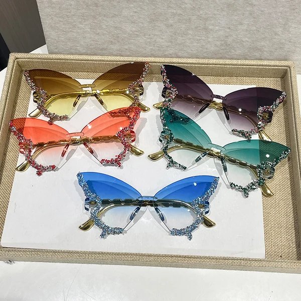 Damen extravagante Sonnenbrille mit Kristallverzierungen