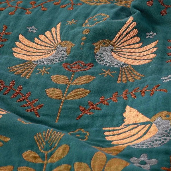 Premium Wendbare Skandinavische Vogel-Wurfdecke - Extra Weich Hover Image