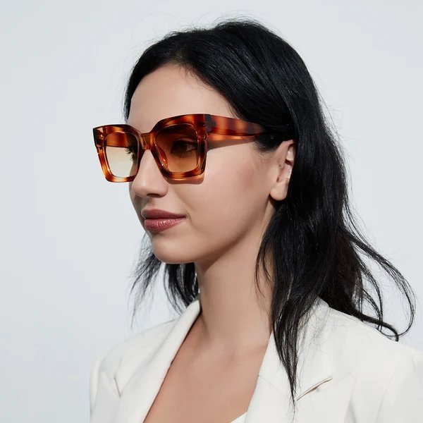 Damen modische quadratische Sonnenbrille mit transparentem Rahmen