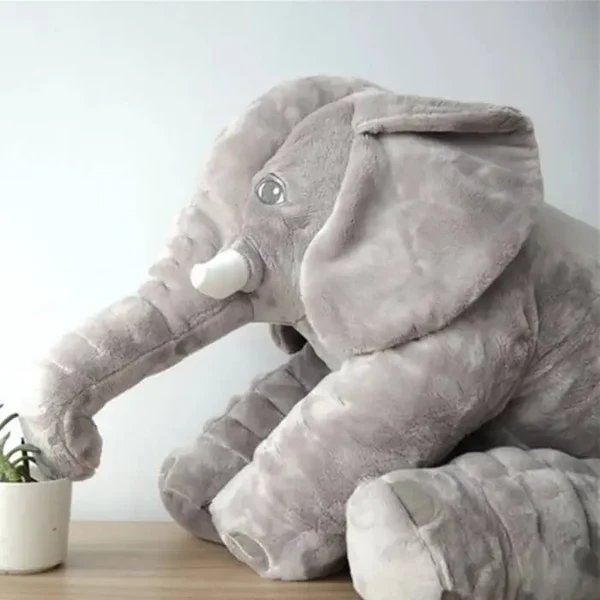 Baby Elefant Kuschelkissen
