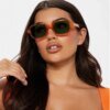 Damen Sonnenbrille mit modernem, transparentem Rahmen und UV-Schutz