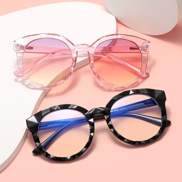 Damen modische Sonnenbrille mit harmonischem Farbverlauf und einzigartigem Design