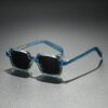 Damen modische Sonnenbrille im eleganten Quadratdesign mit breiten Bügeln