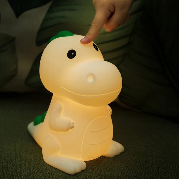 Niedliches Dinosaurier Nachtlicht für Kinder – Beruhigendes LED-Licht fürs Kinderzimmer Hover Image