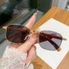 Damen Sonnenbrille mit luxuriösem Holzrahmen