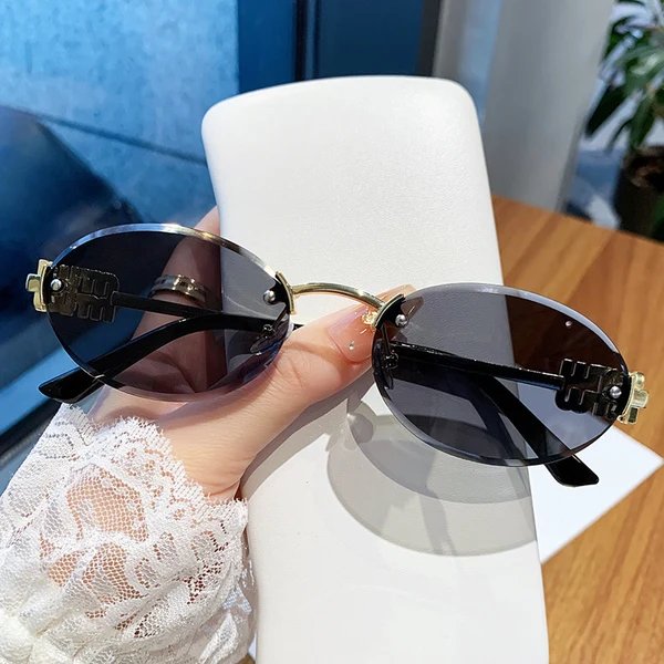 Damen modische Sonnenbrille im eleganten ovalen Design