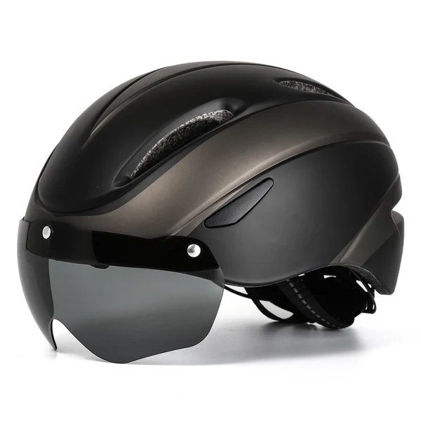 Aerodynamischer Fahrradhelm Hover Image