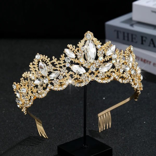 Damen Glamouröse Tiara mit funkelnden Kristallverzierungen Hover Image