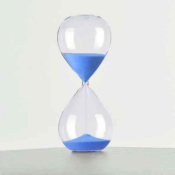 Minimalist Sanduhr in Ihrem Zuhause Hover Image