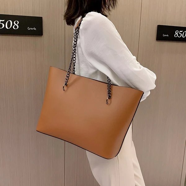 Elegante Schultertasche Im Minimalistischen Design