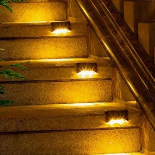 Zeitgenössisches industrielles PP quadratisches wasserdichtes LED-Solar-Außenstufenlicht für den Garten