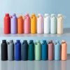 Damen stilvolle Edelstahl-Trinkflasche mit innovativem Verschluss