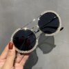 Damen glamouröse Sonnenbrille mit funkelndem Kristallrahmen