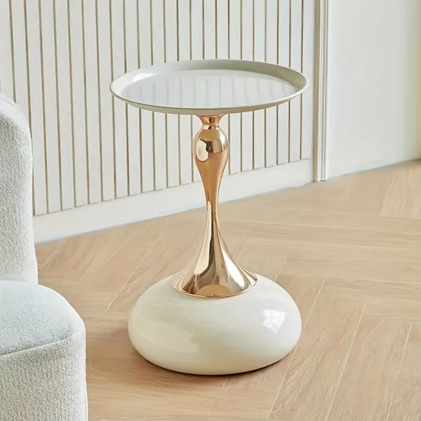 Moderner Seitenschrank mit keramischem Sockel und Metallbeinen – 55 cm hoch