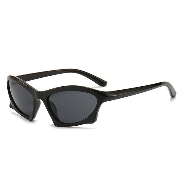 Damen moderne und stilvolle Sonnenbrille mit attraktivem Design