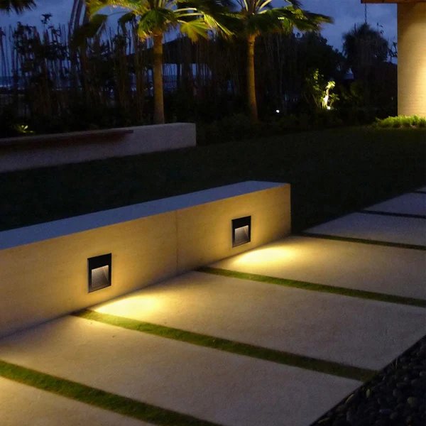 Aluminium viereckige eingelassene Wandlampe minimalistisch schwarze LED Fußlicht für Treppen Hover Image