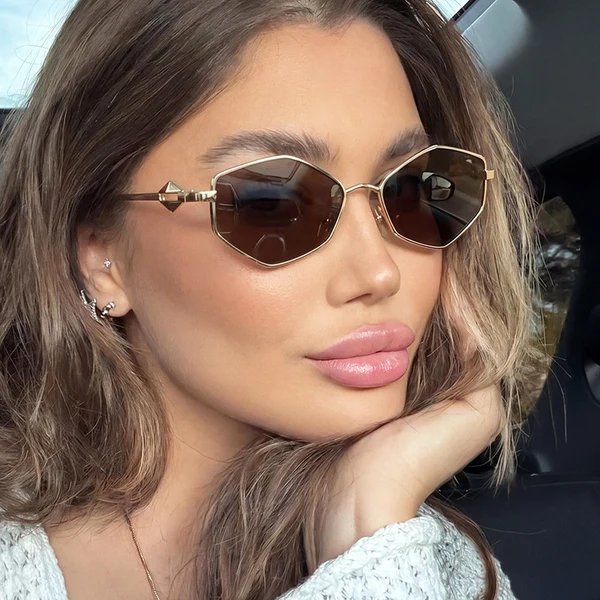 Damen geometrische Sonnenbrille mit schützendem UV-Filter und high-end Metallrahmen