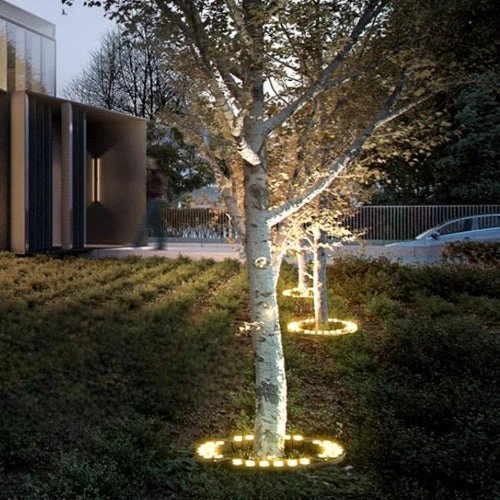 Elegante Außenbaum-Spotlights für bezaubernde Abende Hover Image