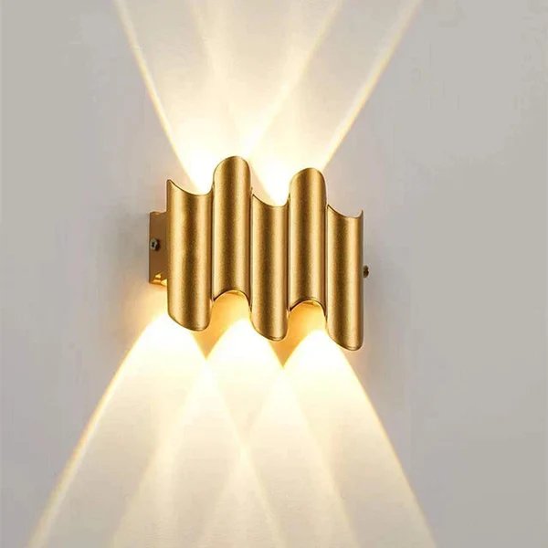 Zeitgenössische Wandlampe mit natürlichem Glanz Hover Image