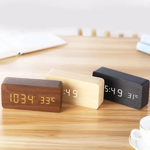 Digitale LED-Holzuhr mit Temperaturanzeige, Alarmfunktion und modernem Design – Perfekt für Schlafzimmer oder Büro, energiesparend und stilvoll Hover Image
