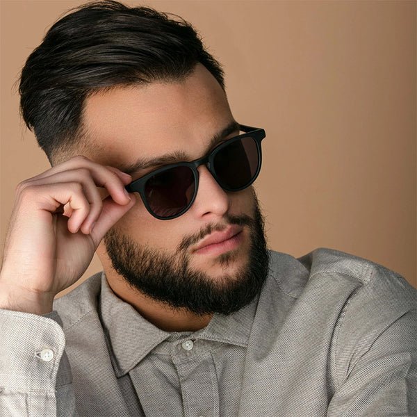 Damen elegante Sonnenbrille im minimalistischen Design