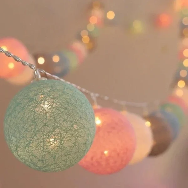 Hübsche Pastell Baumwoll Ball Feenlichter Girlande