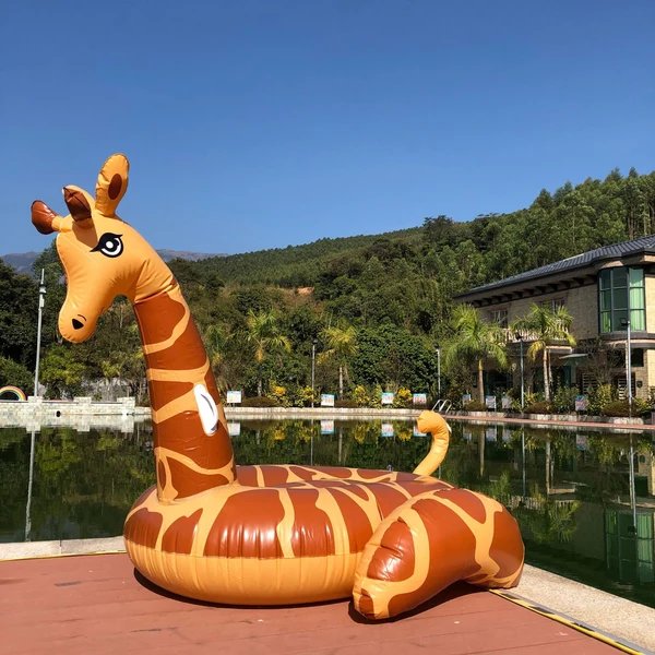 Unisex Aufblasbarer Giraffen-Schwimmtier