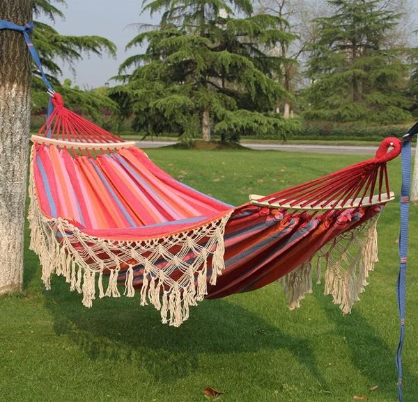 200x150cm Doppelte Outdoor-Camping-Hängematte aus Canvas mit Quasten und Stange (Rosa Streifen)