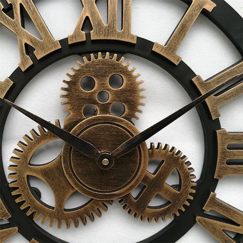 Wanduhr im industriellen Stil