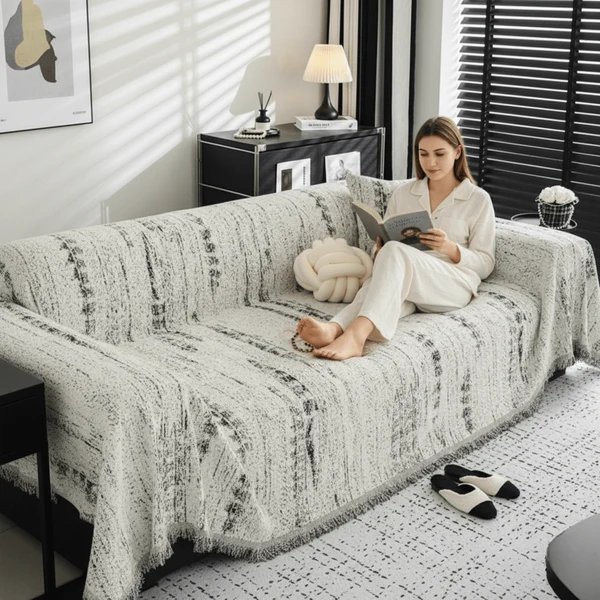 CHENILUX – Eleganter Sofabezug aus Chenille für Schutz und Stil Hover Image