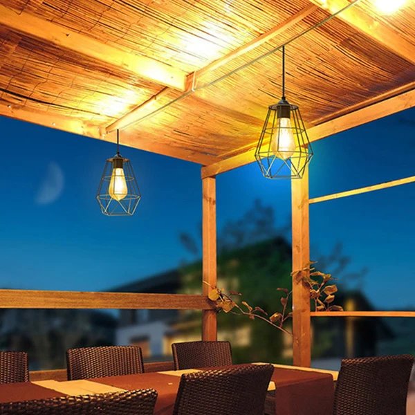 Zeitgenössische industrielle Solar-wasserfeste octagonale Diamantlaterne aus mildem Stahldraht Kunststoff LED Außenpendelleuchte für den Garten Hover Image