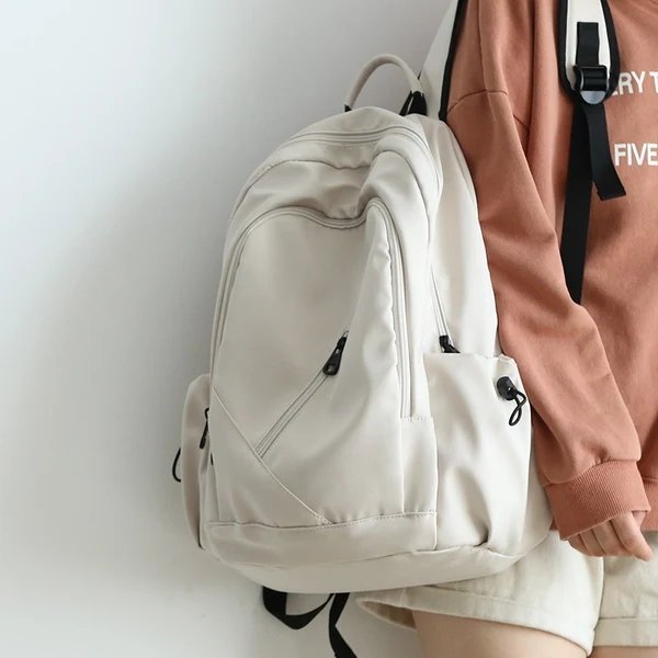 Sport-Rucksack mit Ergonomischen Polsterungen und Intelligenten Fächern
