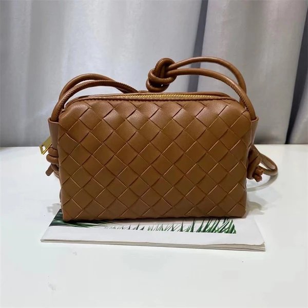Elegante Geflochtene Umhängetasche