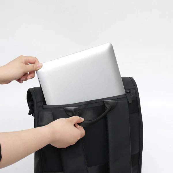 Wasserdichter Roll-Top-Rucksack Hover Image