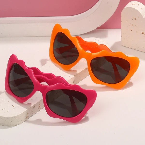 Damen extravagante Sonnenbrille mit wellenförmigem Rahmendesign