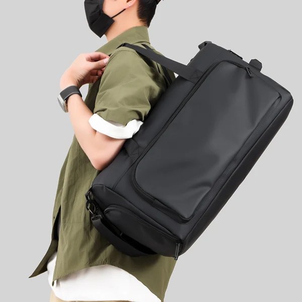 Vielseitige wasserdichte Reisetasche Hover Image