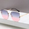 Damen geometrische Designer-Sonnenbrille mit verspiegelten Gläsern