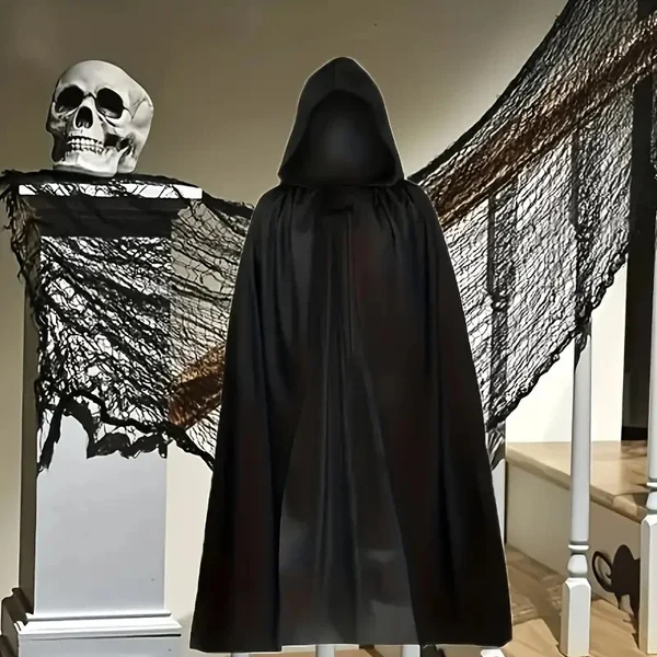 Schwarzer Umhang mit Kapuze – Langer Unisex Halloween- & Cosplay-Wickel