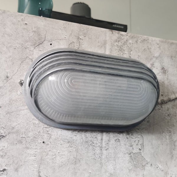 Zeitgenössische Industrie wasserdicht Aluminium Glas satiniert oval gestreift 1-Licht Wand Sconce Lampe für Außenpatio