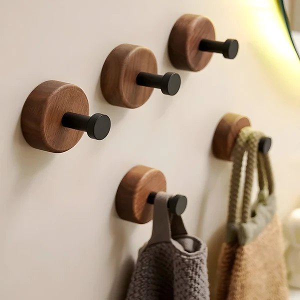 WoodenGrip Haken – Wandhaken aus Holz im nordischen Stil Hover Image