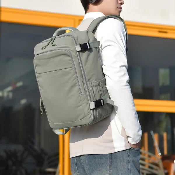 Rucksack mit Mehrfachem Fächersystem