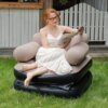Damen Aufblasbare Relaxliege mit ergonomischer Nacken- und Rückenstütze