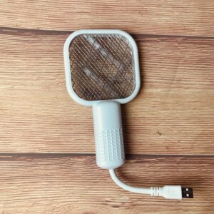 USB Mückenabwehrgerät mit LED und Sicherheitsnetz – 2-in-1 Design
