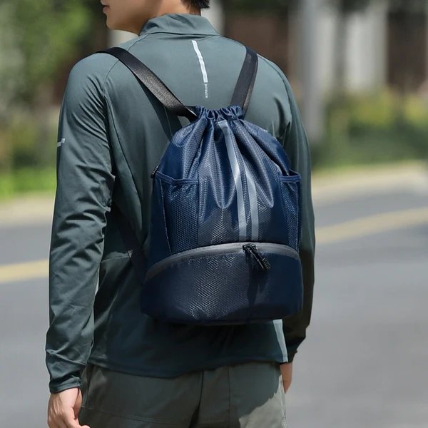 Leichter Rucksack mit Kordelzug
