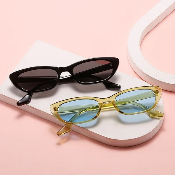 Damen moderne Sonnenbrille im angesagten Cat-Eye-Stil mit transparentem Rahmen