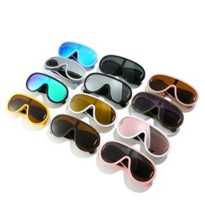 Damen fashion-forward Sportsonnenbrille Hover Image