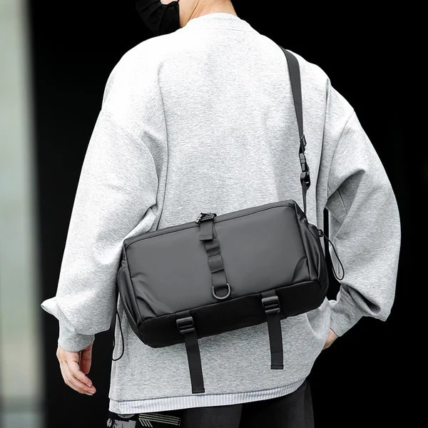 Vielseitige wasserdichte Messenger-Tasche