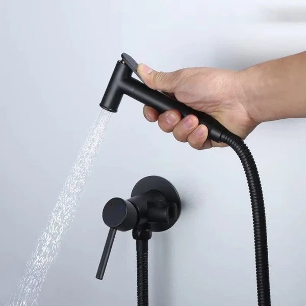 Always Clean Wandmontiertes Bidet Spray Wasserhahn Set Hover Image