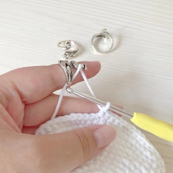 Verstellbare Strickschleife (2 STK)